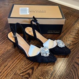 Aerosoles by Martha Stewart lace sling back sz 6 brand new. Removable crystals